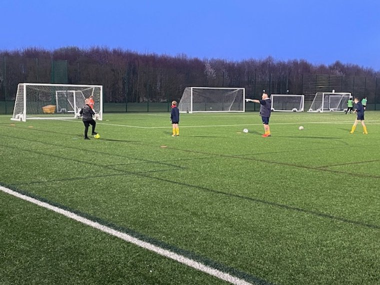 Latest Morley Goalkeeper Training session is a big success #Pitchero
morleyyouthfc.com/news/latest-mo…