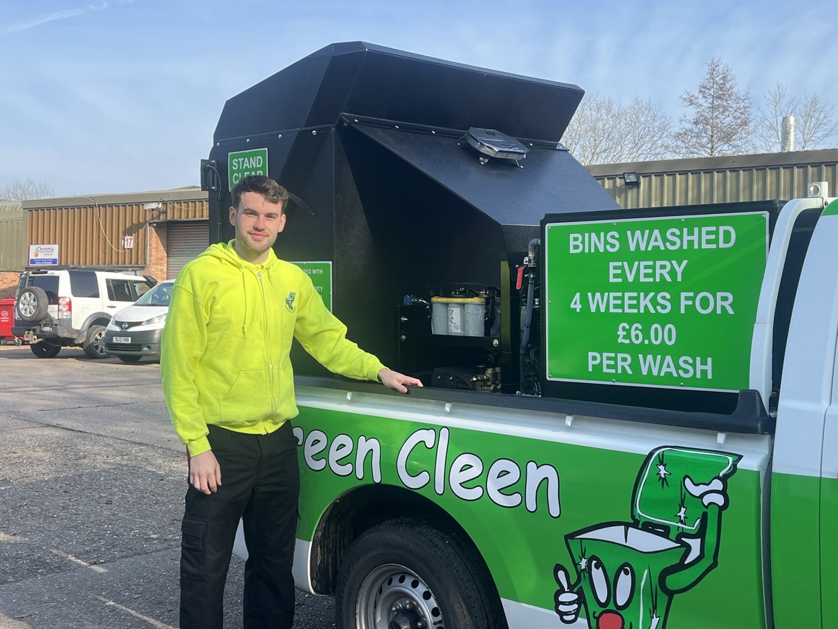NAWBW_UK's tweet photo. A newly approved member comes to Stoke-on-Trent, Newcastle-under-Lyme and Trentham. Welcome to the new members and owners of Green Cleen (Stoke) Ltd, Jack, Charlie and Tasha!
To book their service, visit https://t.co/SYyGnGqViO.

#stokeontrent #newcastleunderlyme #trentham https://t.co/5MzucJEJjS