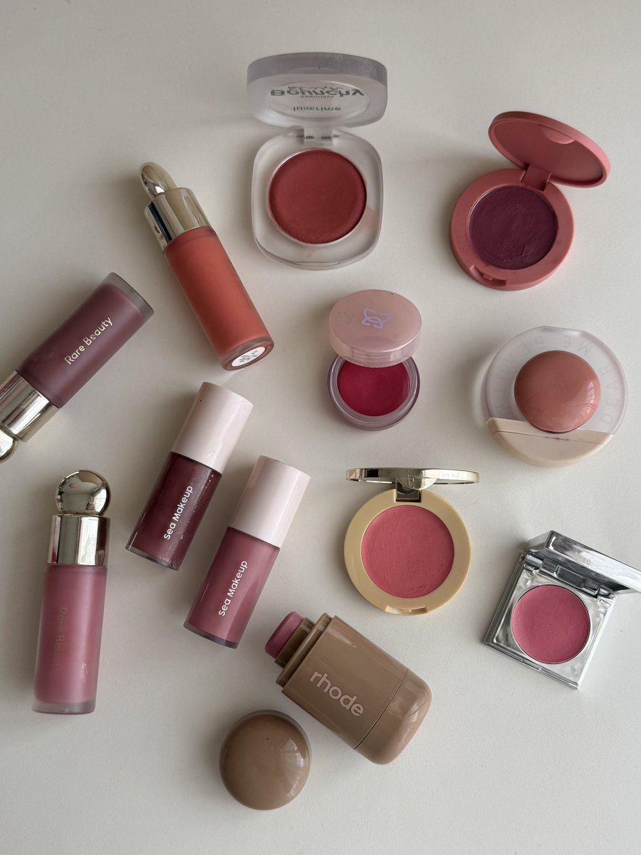 cloudysnowys's tweet photo. a blush that can be used in all ways>>>

mostly lokal brand warnanya pigmented, blendable &amp; tahan pool buat dipake seharian!

START FROM 30RIBUAN AJAA 🥹🩷 https://t.co/XIZFxHrYGG