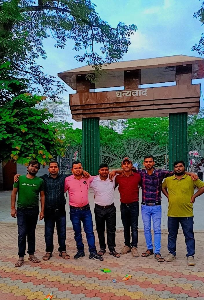 न घमंड में रहिये न गुरूर में रहिये,
बस जिनसे विचार नहीं मिलते उनसे दूर रहिये...
<a href="/Priymaster/">प्रियंकर</a> <a href="/RohitRjs/">Rohit Kumar🇮🇳 (RJS)</a> <a href="/RahminaKhatoon/">Rahmina Khatoon</a> <a href="/AsifCha58157646/">Maharani</a> <a href="/Dee69198768/">Deepak Anand</a>