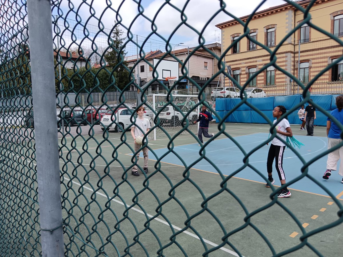 Les élèves du collège <a href="/AlienorBordeaux/">Collège Alienor d'Aquitaine</a> <a href="/AcBordeaux/">Académie de Bordeaux</a> en échange franco-italien à Bergame dans le cadre du programme <a href="/ErasmusplusFR/">Agence Erasmus+ France / Education Formation</a> #mobilité 🇫🇷🇮🇹