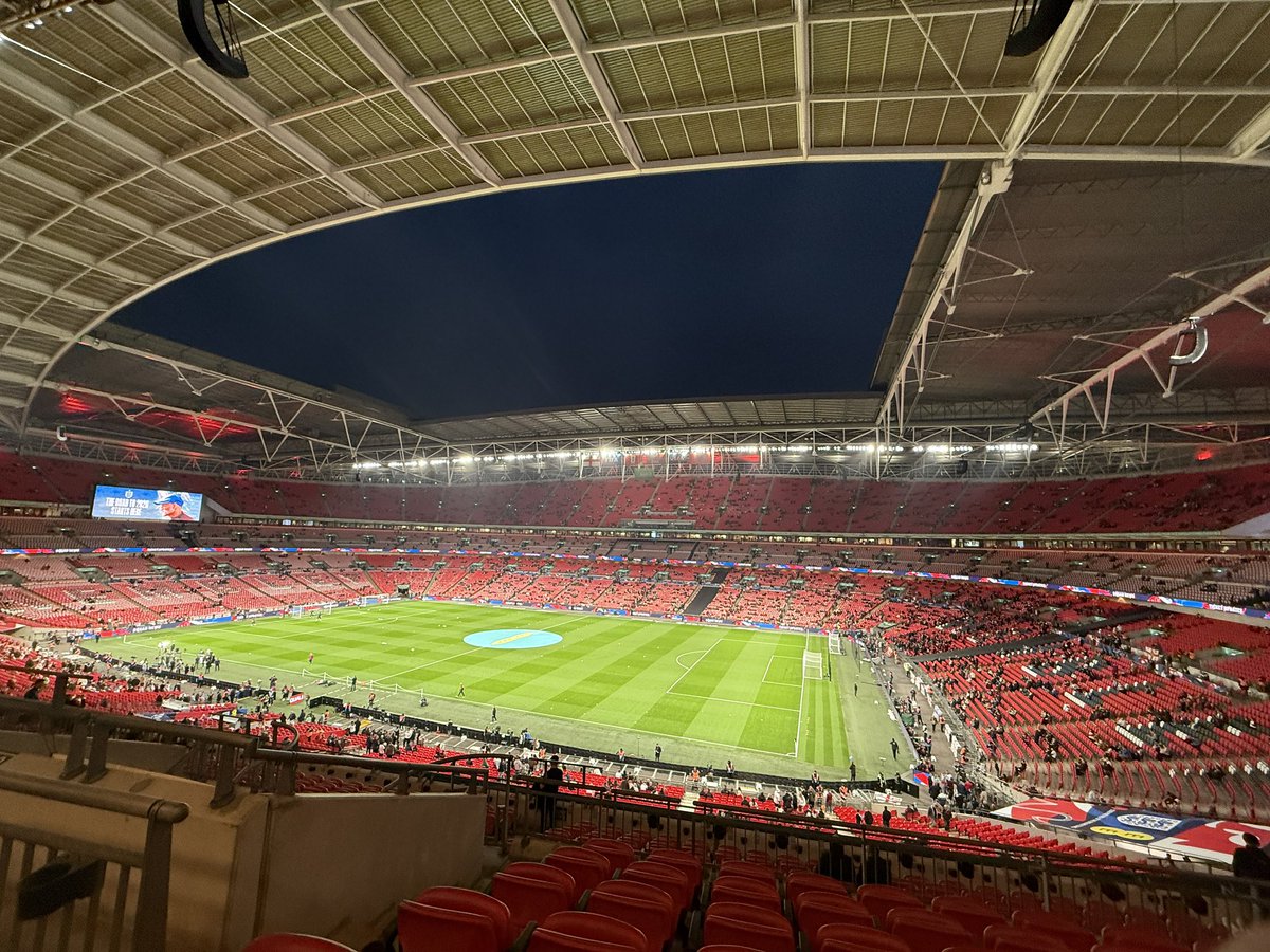 FA Cup Semi Final Club Wembley tickets available for both games.

Block 249
2 seats
Free programme 
£20 per ticket food &amp; drink vouchers 
PDF ticket

Palace Vs Villa 26 Apr - 17:15 

Forest Vs Man City 27 Apr - 16:30

Message for price.

#NFFC #ManCity 

#CPFC #AVL 

#FACUP