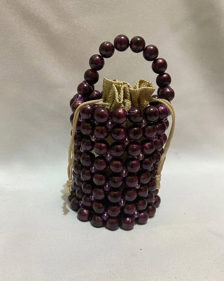 beadedbyteee's tweet photo. Beaded bucket bag
Price:N35,000
Can be done in your preferred color 
Kindly send a dm or click the link in the bio to place an order directly via whatsapp 

#beadedbyteeaccessories #fashion  #beadedbag #beadedbaginlagos #bucketbag #beadedbucketbag https://t.co/NQmnl7Fa2I