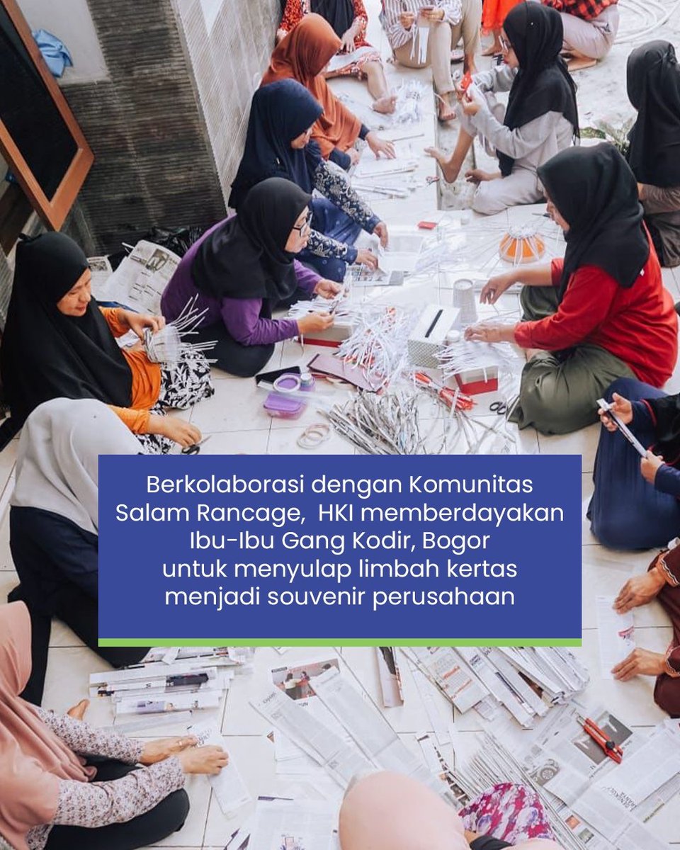 hkinfrastruktur's tweet photo. HKI telah mendaur ulang 1,9 ton kertas bekas menjadi cinderamata korporasi, melibatkan Ibu-ibu Kampung Gang Kodir dan komunitas @salamrancage di Bogor Utara.

Langkah ini merupakan wujud komitmen HKI dalam menerapkan ESG sekaligus memberdayakan perempuan untuk mandiri secara ekonomi.