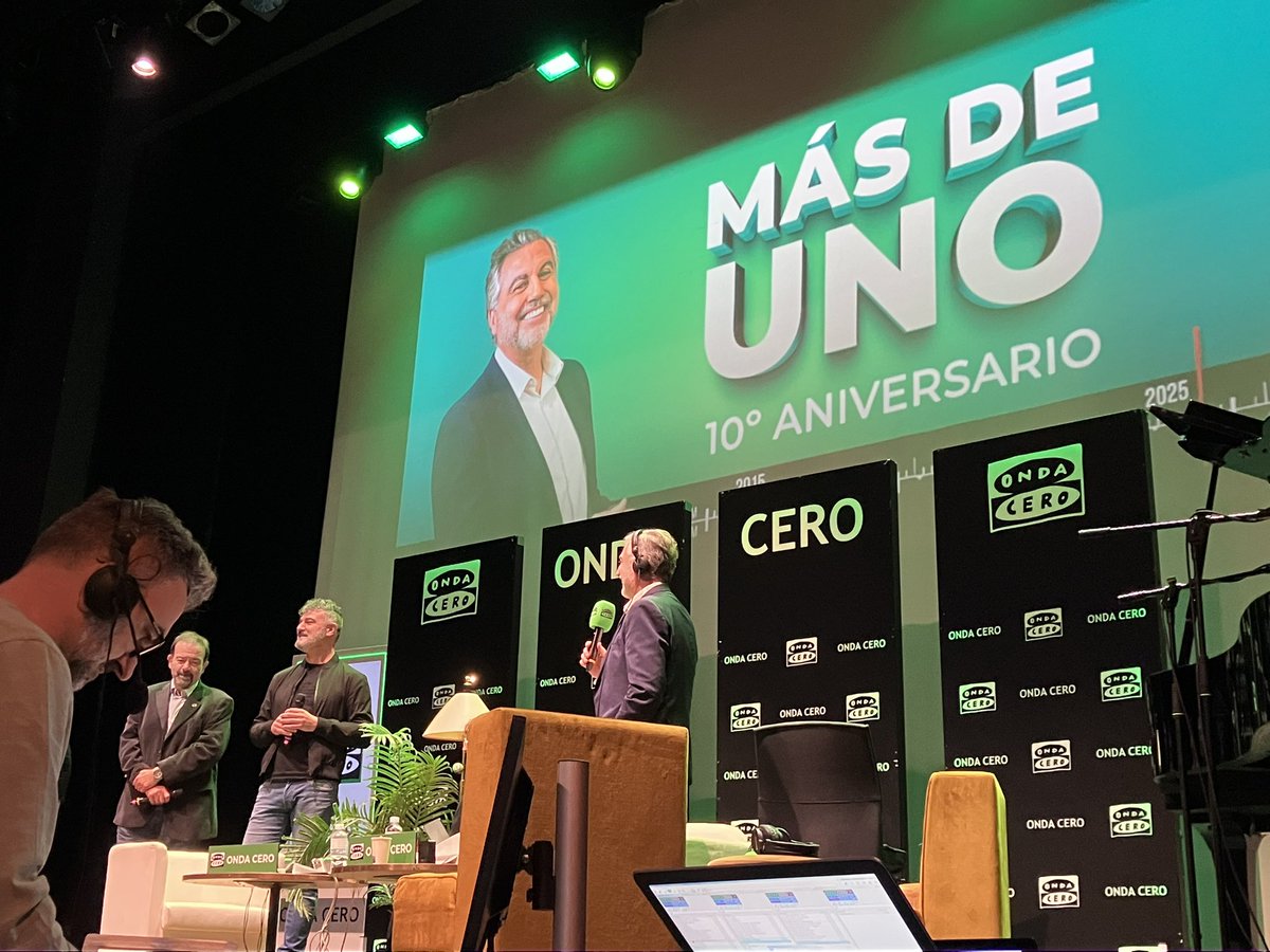 A por las próximas diez décadas <a href="/MasDeUno/">Más De Uno</a> #10aniversario #radio 📻  <a href="/OndaCero_es/">Onda Cero</a>