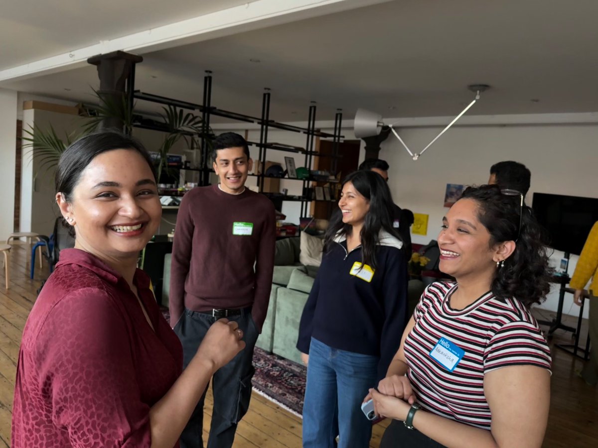 we had the first session of ‘the learning circle’ last week with <a href="/_prashan7h/">Prashanth</a> on ‘the philosophy of mind &amp; AGI’ 🧠

we explored the concept of intelligence and what the future might look like 🤖

for future the learning circle sessions stay tuned to <a href="/londontechcoll/">London Tech Collective 🇮🇳</a> for updates
