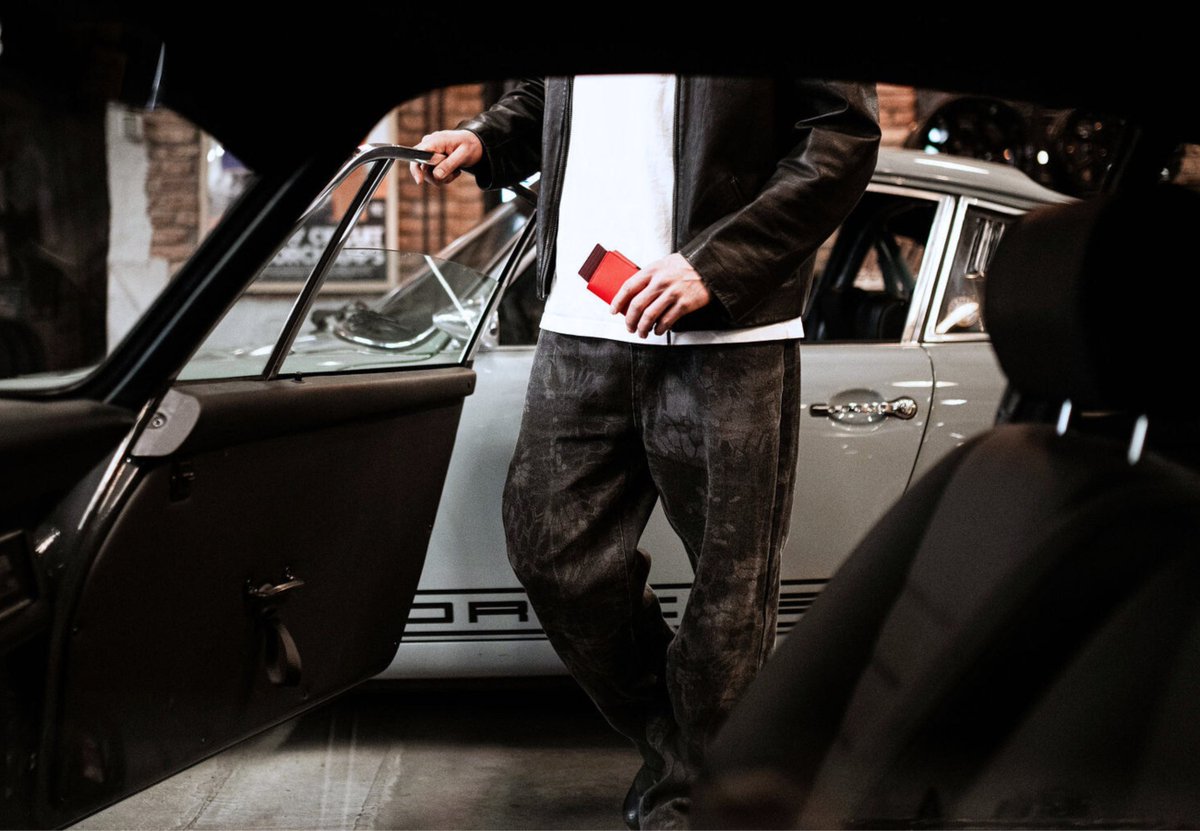 The only red flag is that it causes wallet envy. #WalletPro