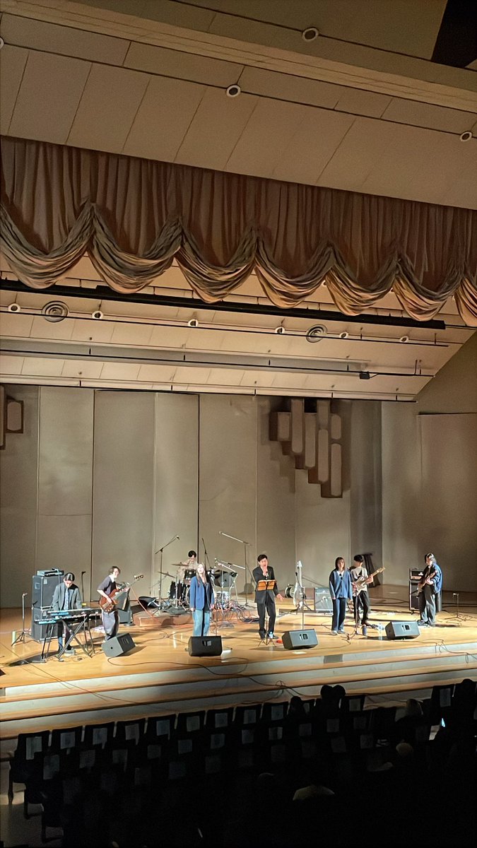 ＼\AOYAMA ROCK FESTIVAL2025/／

トリを務めていただくのは
昭和歌謡バンド(<a href="/agubken/">青山学院大学ビートルズ訳詞研究会</a> )です！

#春から青学 #春からAGU  #青学 #ARF2025 #青学軽音 #春から青学軽音  #新歓 #青学新歓