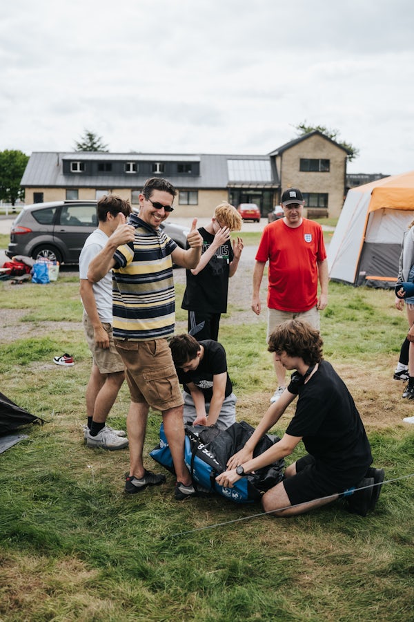 Thumbs up if you love Jesus  👍