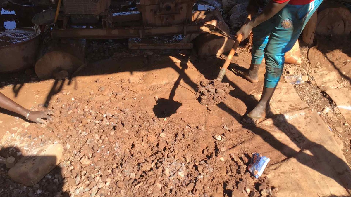 Malijetactu's tweet photo. Orpaillage illégal: Haro sur les exploitants soudanais https://t.co/X5T8YR9i7K #malijet #Orpaillage #illégal #Haro #exploitants #soudanais #économie https://t.co/QtVTVboct2