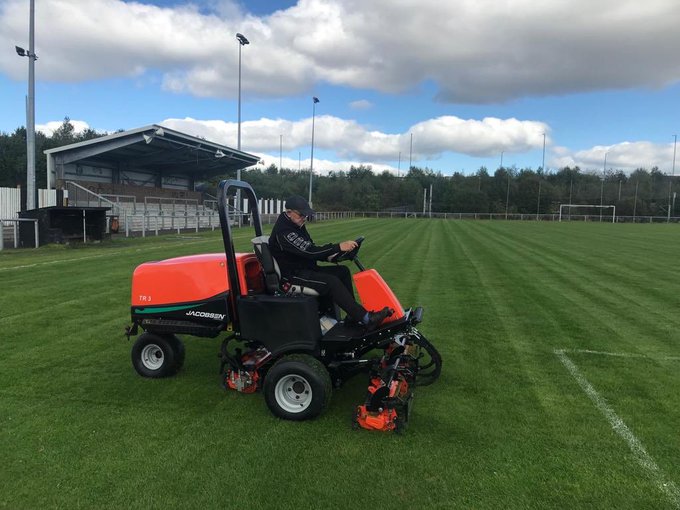 FairwaysGM's tweet photo. Another dip into the machinery archive, back to April 2023, and these @JacobsenTurf machines were all at work around the west of Scotland at football and golfing venues #Jake #signaturecut #spring https://t.co/GZAou6RERi