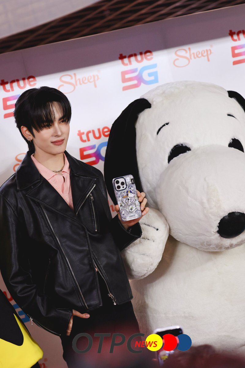 otpcnews's tweet photo. "แซนต้า พงศภัค" ร่วมเปิดตัวคอลเลคชั่นใหม่สุดพิเศษ Snoopy ตัวการ์ตูนในดวงใจที่ครองใจคนทั่วโลก ในงาน "Sheep and True Collaboration"
SANTA X SHEEP AND TRUE
#Santapp
#SheepandSanta
#SheepandTrueCollaboration
#AppleSheep #TrueShop https://t.co/31G7rZHU5K