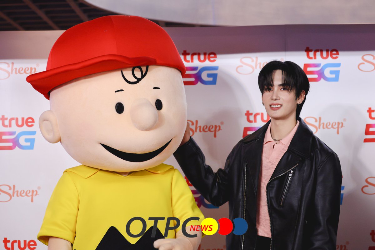 otpcnews's tweet photo. "แซนต้า พงศภัค" ร่วมเปิดตัวคอลเลคชั่นใหม่สุดพิเศษ Snoopy ตัวการ์ตูนในดวงใจที่ครองใจคนทั่วโลก ในงาน "Sheep and True Collaboration"
SANTA X SHEEP AND TRUE
#Santapp
#SheepandSanta
#SheepandTrueCollaboration
#AppleSheep #TrueShop https://t.co/31G7rZHU5K