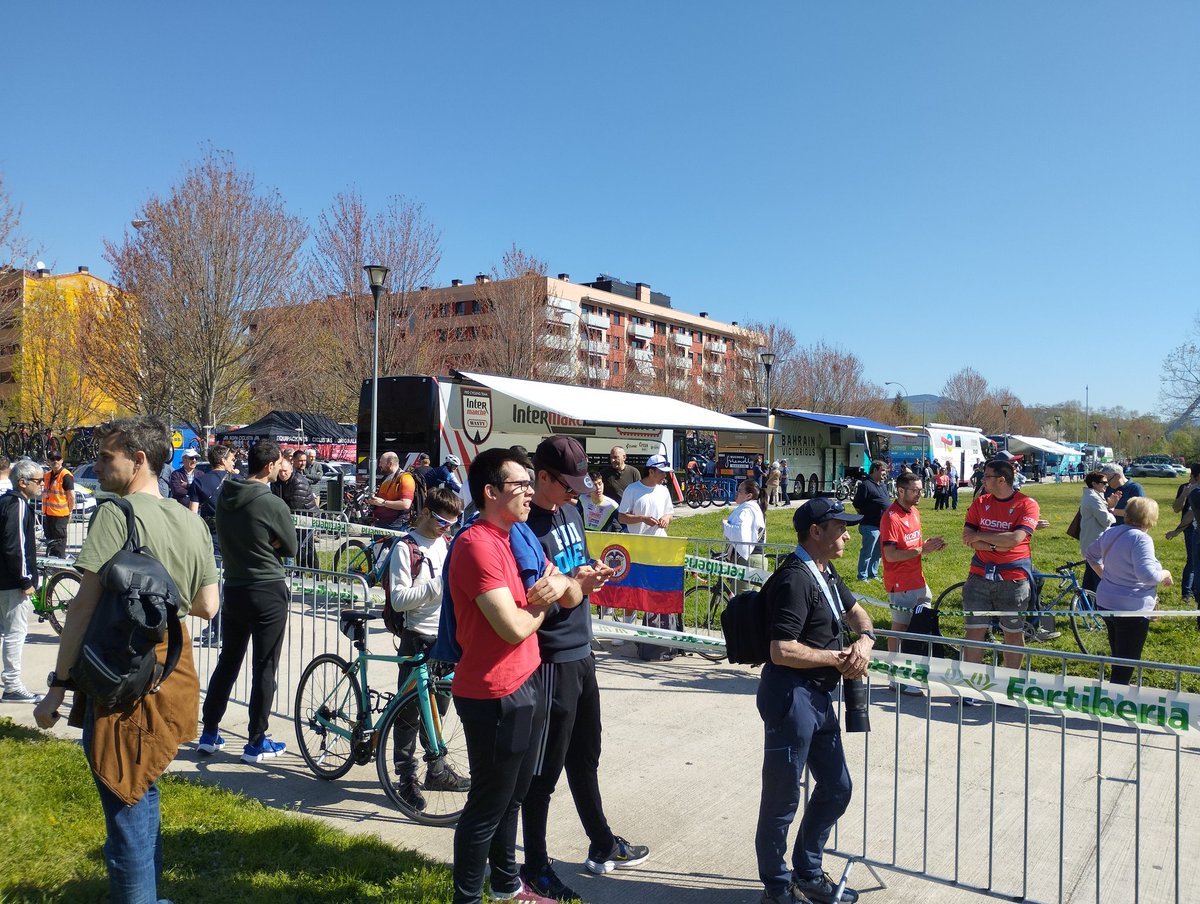 RtxSortu's tweet image. Auzoan dugu gaur @ehitzulia! 💪🇲🇰
#Arrotxapea #EuskalHerria