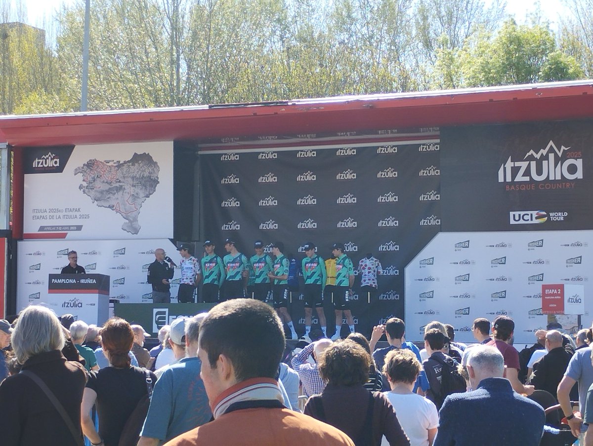 RtxSortu's tweet image. Auzoan dugu gaur @ehitzulia! 💪🇲🇰
#Arrotxapea #EuskalHerria