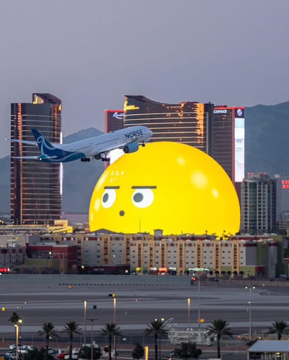 PilotFun101's tweet image. Hmm 🤔 Where do you think you’re going? 😂 Only in Vegas. 😝 #PilotFun101