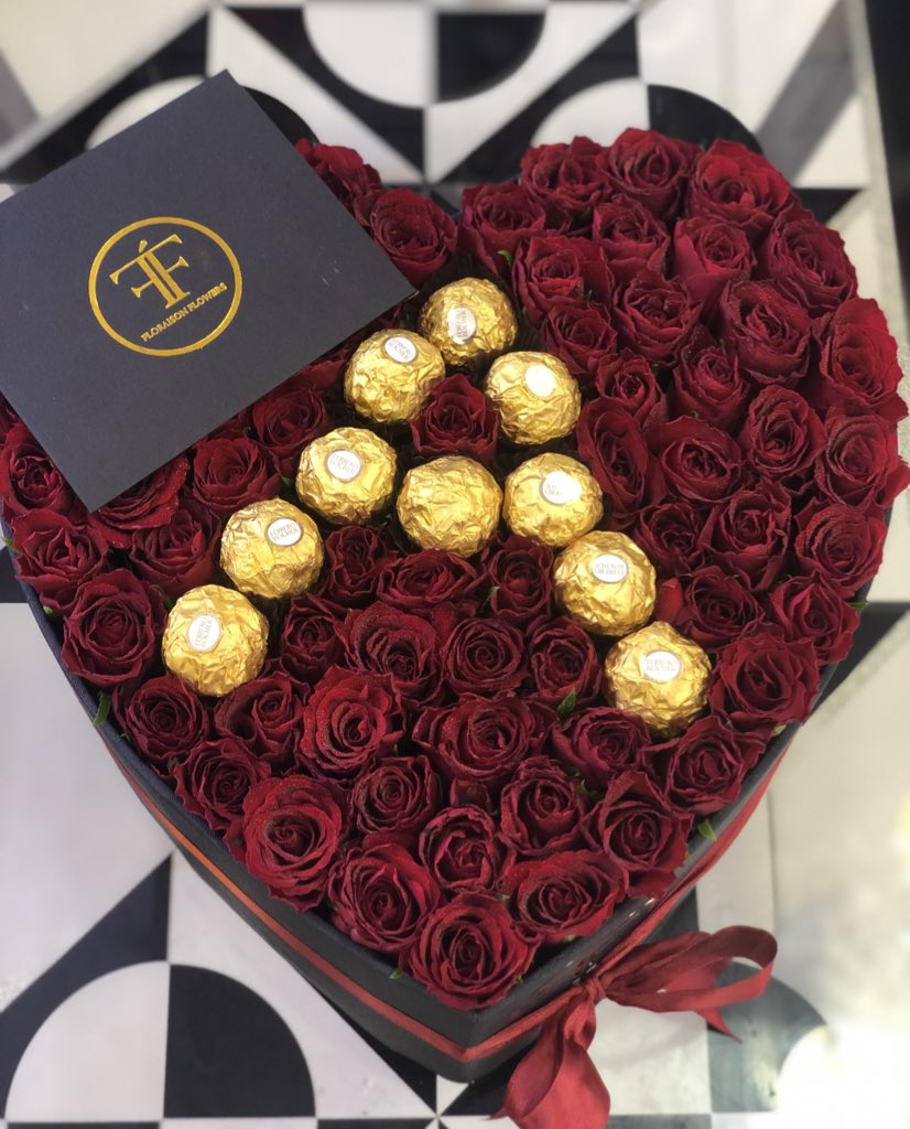 FloraisonF's tweet photo. Boxed up love, delivered straight to your heart, customize our arrangements to suit your occasion🥳
WhatsApp 0780953549 to place your order
#floraisonflowers #boxedflowers #flowerarrangement #customflowers #flowerdelivery #flowersofinstagram https://t.co/SWvMqxmGMQ