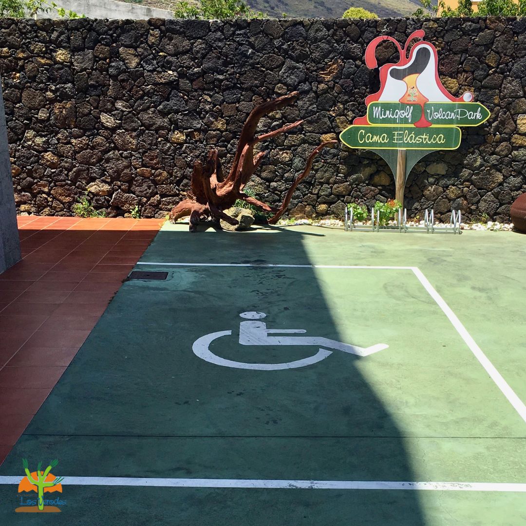losverodes's tweet photo. ⛳️✨ ¡Diversión para los más peques en Apartamentos Los Verodes!
Nuestro Minigolf es el plan perfecto para que los más pequeños se lo pasen en grande mientras disfrutan al aire libre 🌞🌿Un espacio pensado para que los niños jueguen y creen recuerdos inolvidables. https://t.co/JNoIeKL8P5