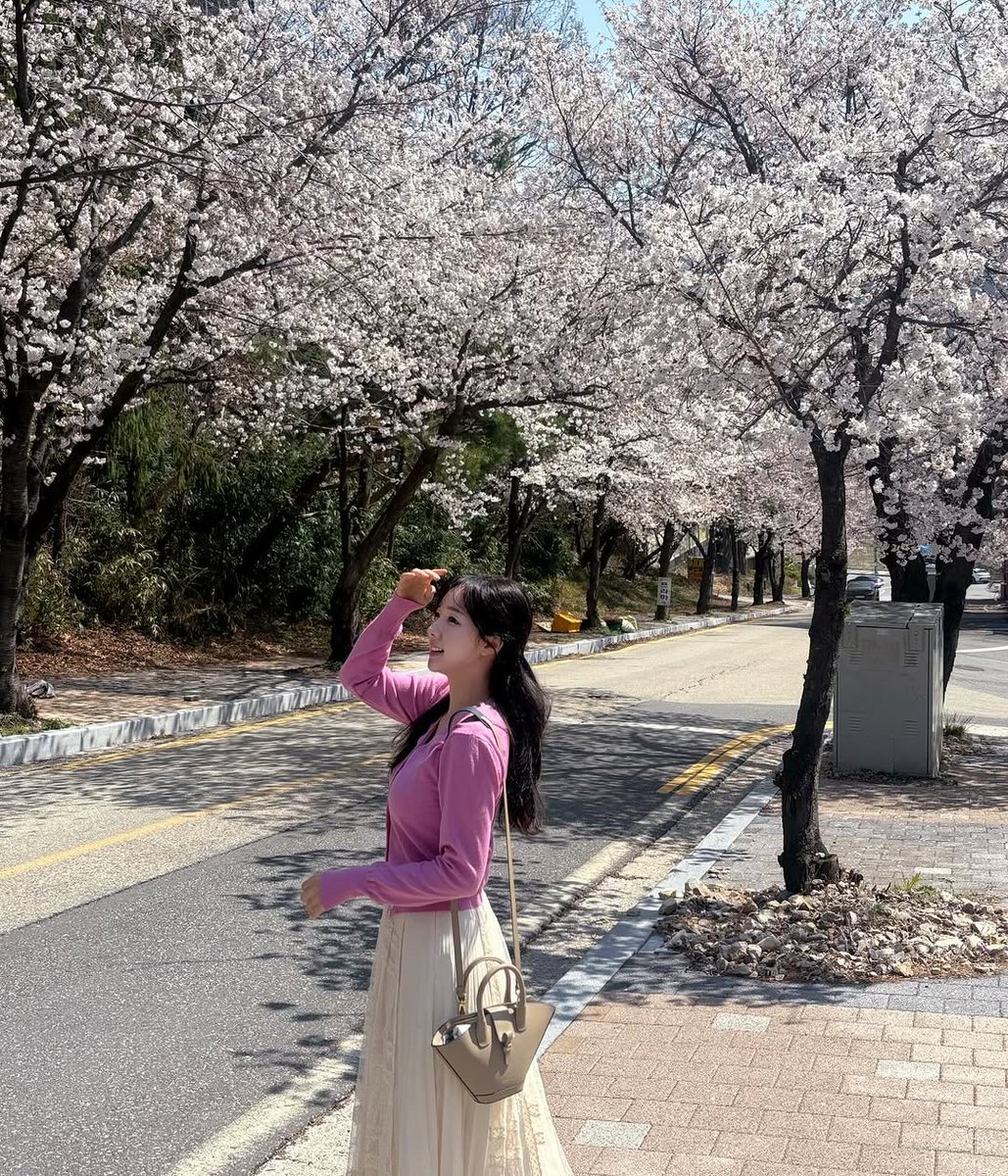 StellarUpdates_'s tweet photo. [250408] Minhee @ juminhee Instagram post update 

🌸🌸

#스텔라 #Stellar #주민희 #JuMinhee #JooMinhee #민희 #Minhee https://t.co/ewds2VB2TD