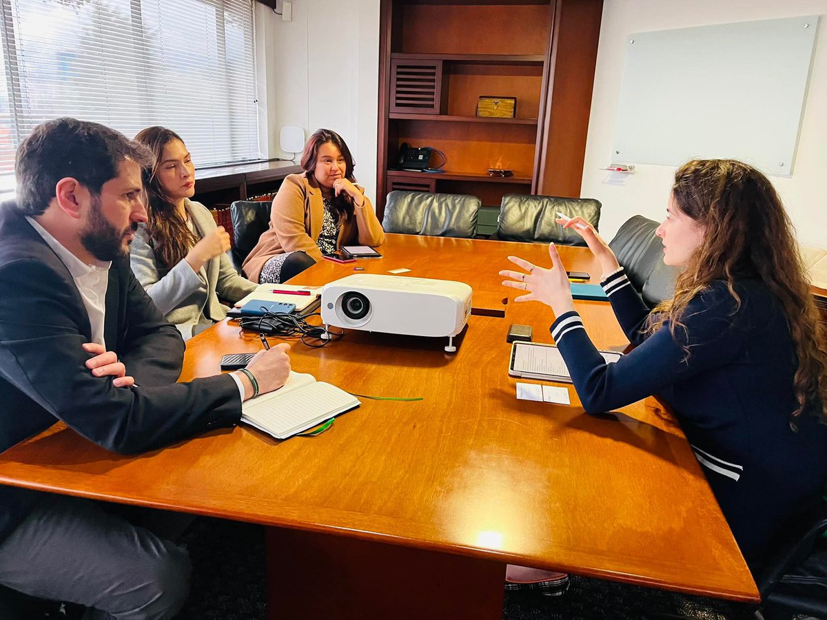 Ludovika - University of Public Service (@uni_nke) on Twitter photo 📍Report from Colombia🇨🇴
🇨🇴 <a href="/SmiechLiliana/">Liliana Śmiech</a>, DG for International Affairs, is currently in #Colombia representing <a href="/uni_nke/">Ludovika - University of Public Service</a> and paving the way for new #cooperations! 🤝
The first meeting with <a href="/UExternado/">U.Externado</a> was a big success ✨ – stay tuned for many exciting updates coming soon! 🤩 📍Report from Colombia🇨🇴
🇨🇴 <a href="/SmiechLiliana/">Liliana Śmiech</a>, DG for International Affairs, is currently in #Colombia representing <a href="/uni_nke/">Ludovika - University of Public Service</a> and paving the way for new #cooperations! 🤝
The first meeting with <a href="/UExternado/">U.Externado</a> was a big success ✨ – stay tuned for many exciting updates coming soon! 🤩