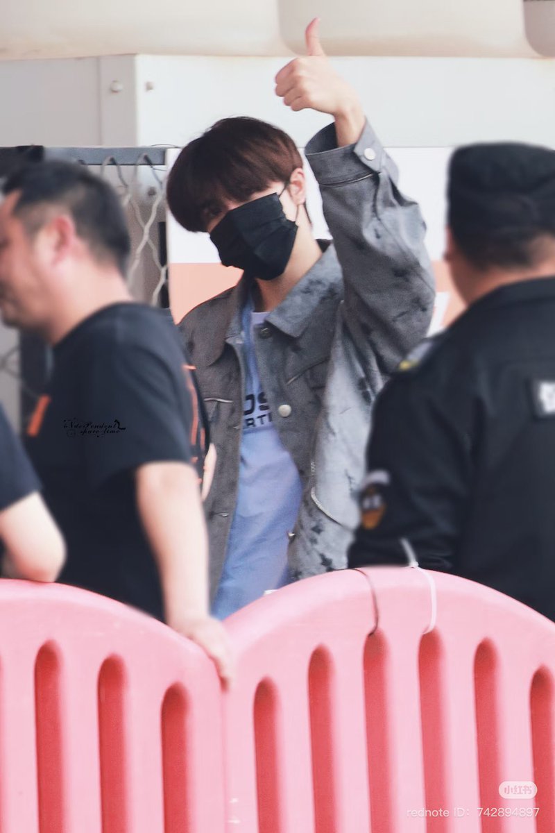 alwayspptt's tweet photo. อัดรายการวันนี้สู้ๆ นะค้าบน้องแพท ยกนิ้วเจี่ยมให้มาแต่ไกลล้ะ👍🏻 น้องแพททำได้ 😸💖💖

@patrick_pppat #แพทริค #尹浩宇 
#แพทริคณัฐวรรธ์ #PatrickFinkler https://t.co/7DjEeU5YR5
