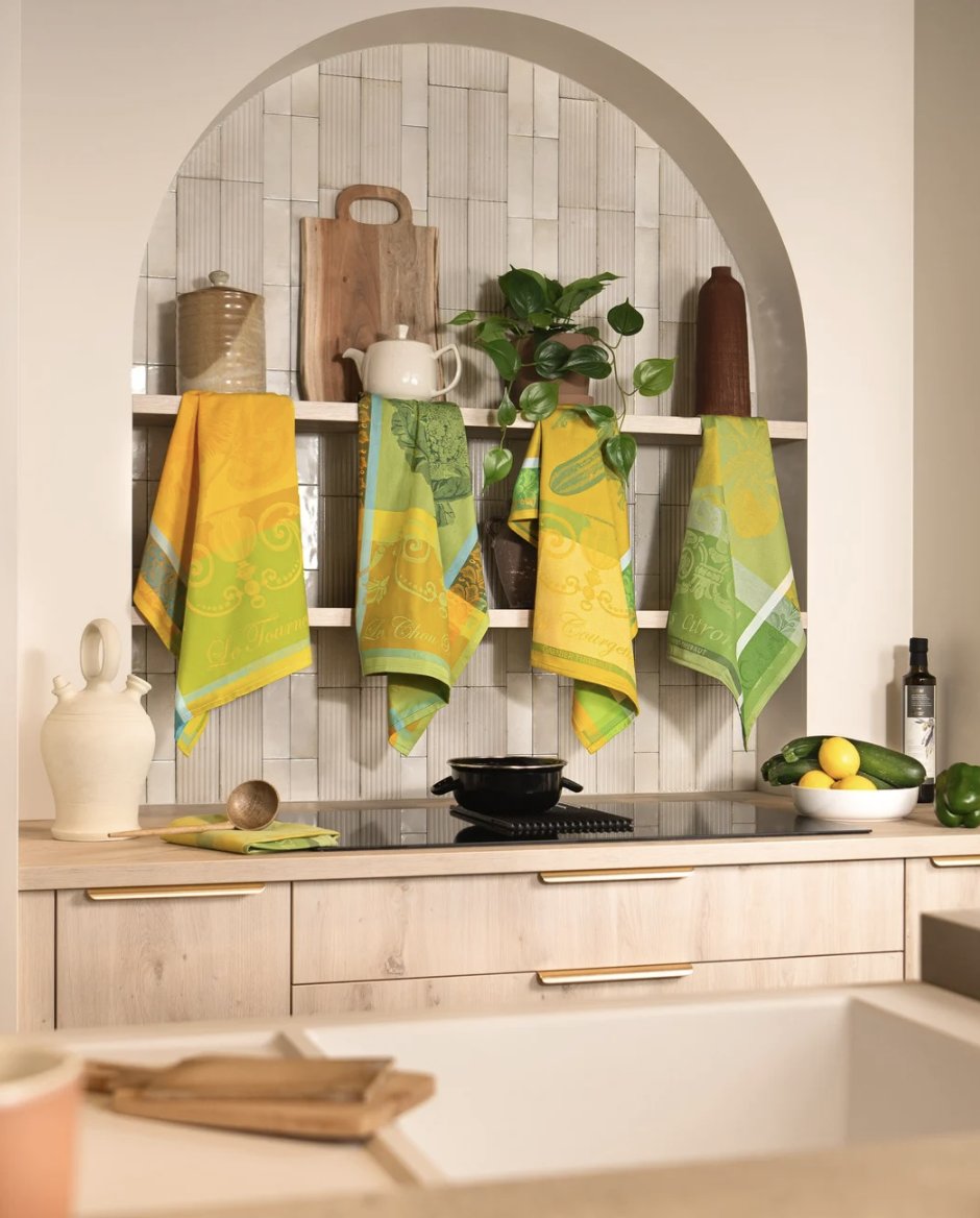 Transform your kitchen with Garnier Thiebaut's bold, stylish towels. Their vibrant designs bring both elegance and personality to any space.

didriks.com/all-brands/gar…