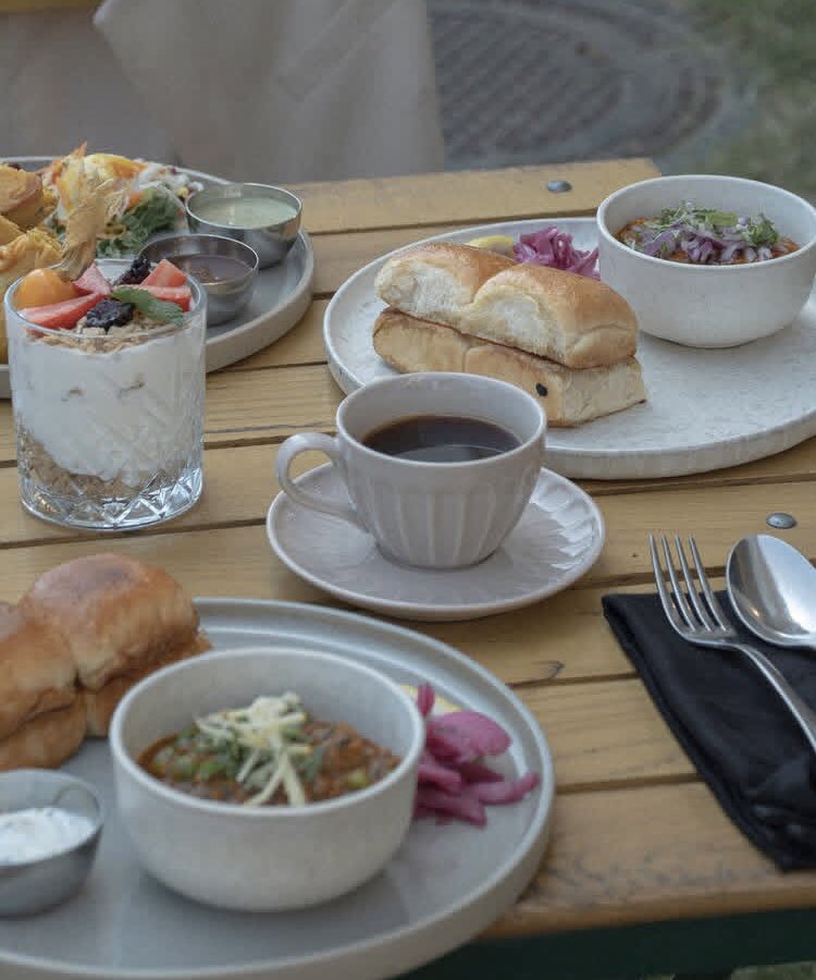 Vikramsingh678's tweet photo. "Good food = Good mood 🍽🍴 Savoring every bite and loving every moment. #FoodieLife #DeliciousEats #TasteTheJoy" https://t.co/ubVQci6xu7