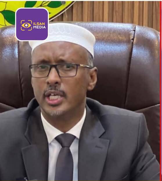 faarah_jiinje's tweet photo. Hadalba kuuma yaallee maxaad, gabay ka hoodaamin.
( #Cilmi #Carab Cabdi (Dhulbahante) Guba.) https://t.co/Ke40PKTkX8