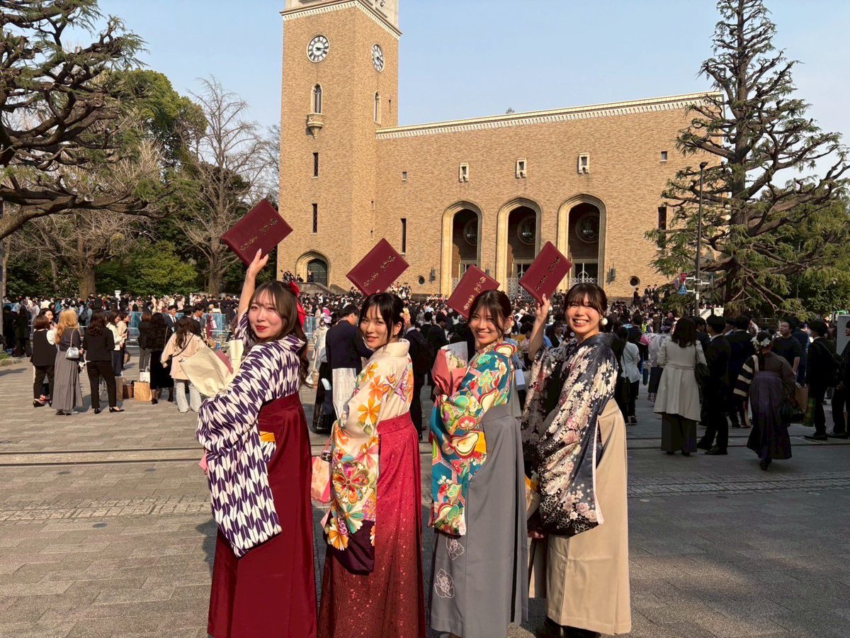 2025_atmark's tweet photo. 【マネージャー編2】
実はatmarkには他大のマネージャーも一定数在籍してます🫶

インカレと早稲田のマネージャーは旅行するほど大仲良しなので馴染めるかな？みたいな心配はまったく𝐙𝐄𝐑𝐎です❤️‍🔥

ぜひ気軽に連絡まってます^^
 #春から跡見 #春から東京家政 #春から実践女子  #春から早稲田 https://t.co/2TgZoWspOr