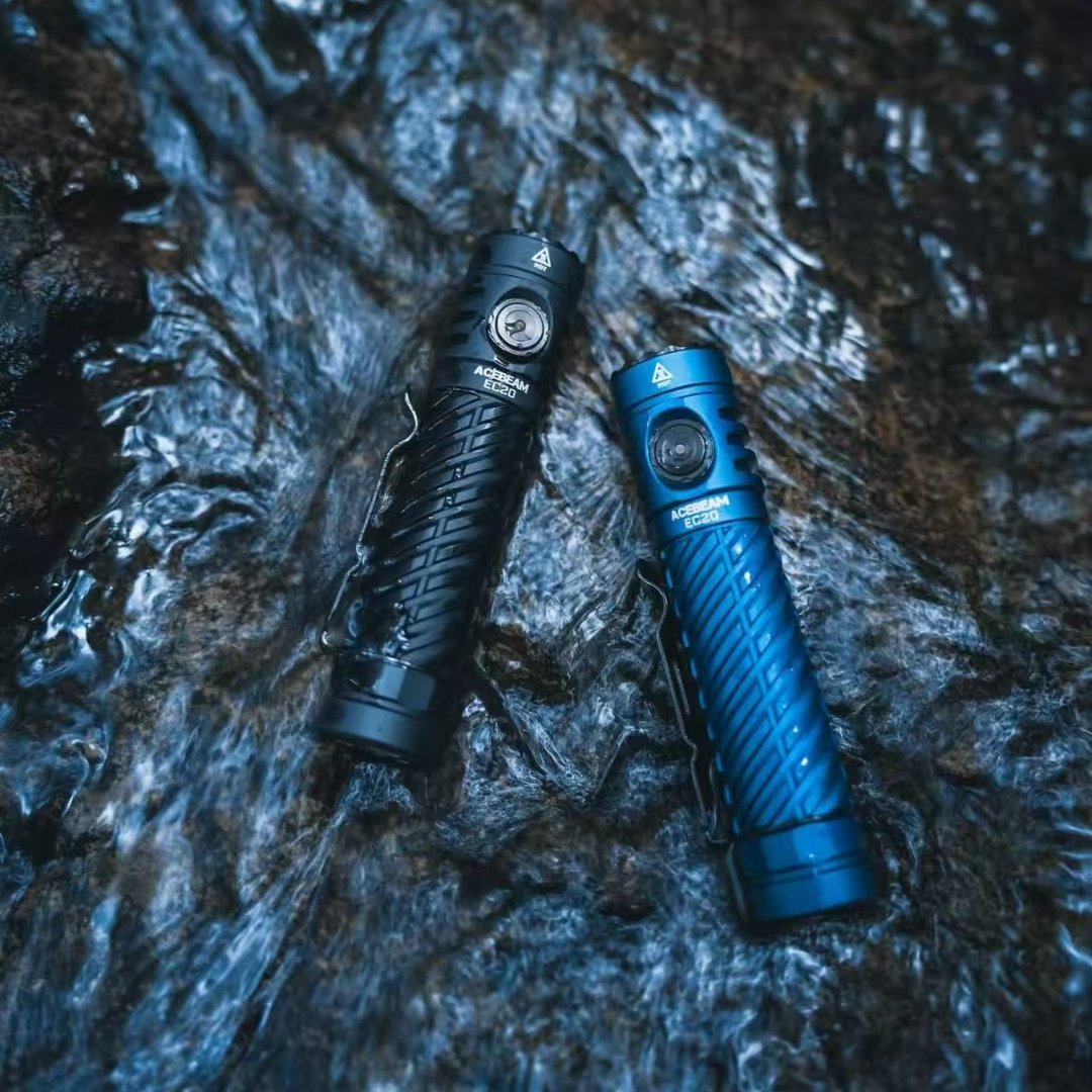 AcebeamJapan's tweet photo. ACEBEAM EC20 - いつでも、どこでも頼れる相棒に。💕

👉https://t.co/E1m0kudWxz

#ACEBEAM #EC20 #EDCライト #キャンプ #アウトドアギア #キャンプ道具 https://t.co/UVRX33prBi