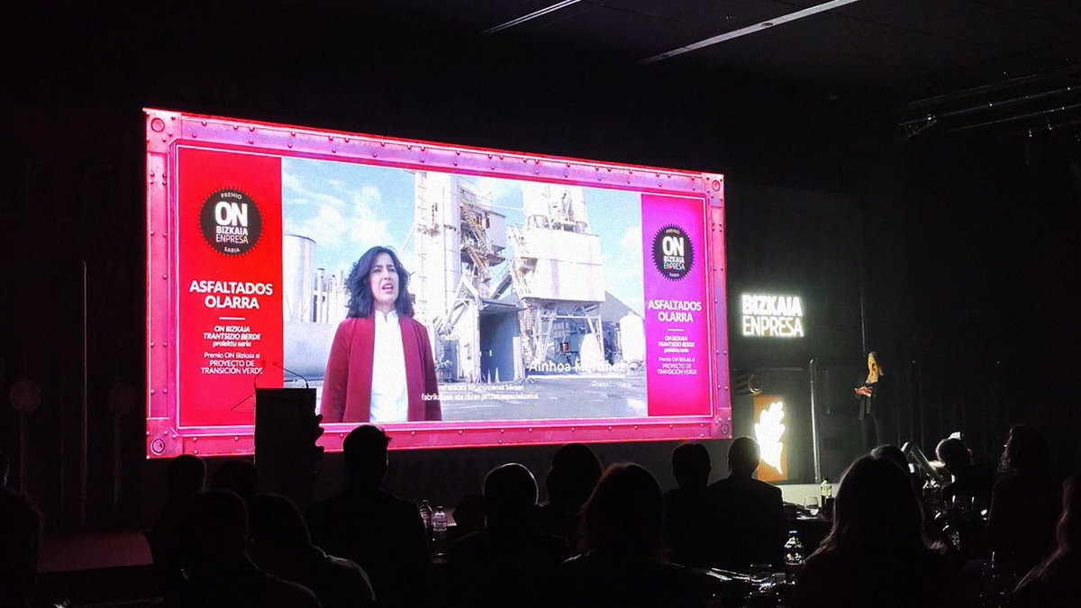 Hoy hemos asistido al #EncuentroBizkaiaEnpresa, organizado por Beaz Bizkaia.

Una cita clave para reflexionar sobre la transición verde 🌱, la competitividad empresarial 💼 y conocer los proyectos premiados en los #ONBizkaia por su apuesta por la innovación y la sostenibilidad.