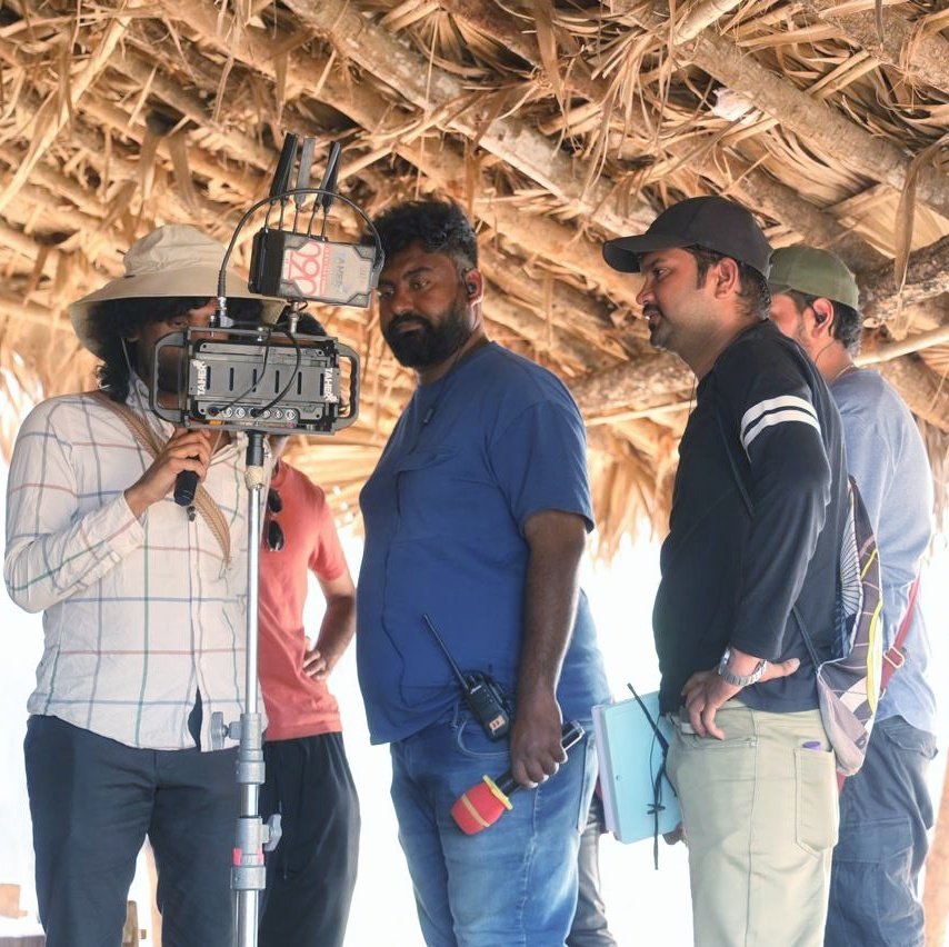 AbhiramMahakali's tweet photo. Love to be the bridge between vision and execution on a film set.
#Nadhi #AvalokiteswaraFilms #DirectionDepartment https://t.co/Hv195alIwZ
