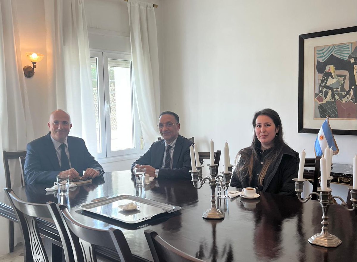 Embajada Argentina ante Argelia (@argenargelia) on Twitter photo Recibimos al Secretario Ejecutivo de la Comisión CLCPRO de la <a href="/fao/">Food and Agriculture Organization</a>
Mohamed Lemine Hamouny quien viajara a la Argentina a fin de avanzar en la cooperación agrícola regional en materia de control de plagas.
#fao
#senasa
#argentina 🤝#algerie
#tucuman #catamarca Recibimos al Secretario Ejecutivo de la Comisión CLCPRO de la <a href="/fao/">Food and Agriculture Organization</a>
Mohamed Lemine Hamouny quien viajara a la Argentina a fin de avanzar en la cooperación agrícola regional en materia de control de plagas.
#fao
#senasa
#argentina 🤝#algerie
#tucuman #catamarca