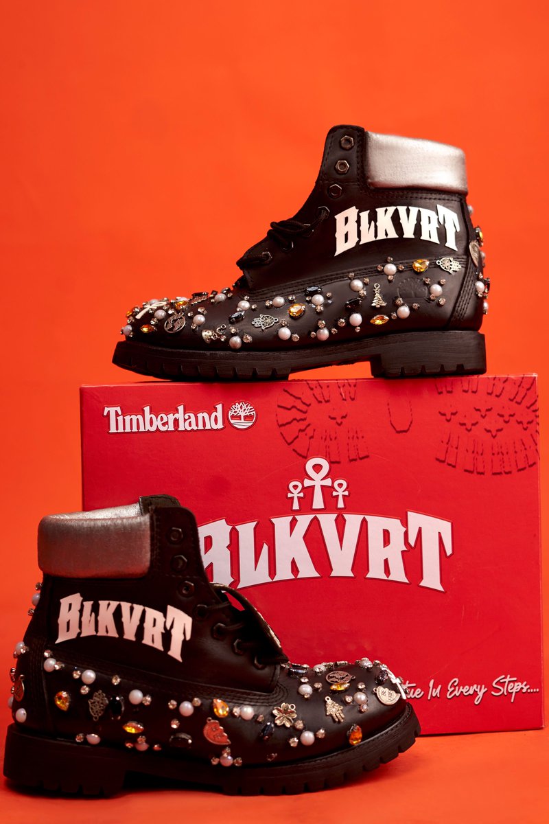 BeezyOsha's tweet photo. BLKVRT X TIMBERLAND

I’m excited to finally share this project I’ve been building  for a while now.
Started with a pair of old Timbs I couldn’t let go of and turned it into something bigger
A tribute to legacy, culture, and purpose.
From the streets of Lagos to the world.
RT❤️👏🏽 https://t.co/EjU9J7cZYS