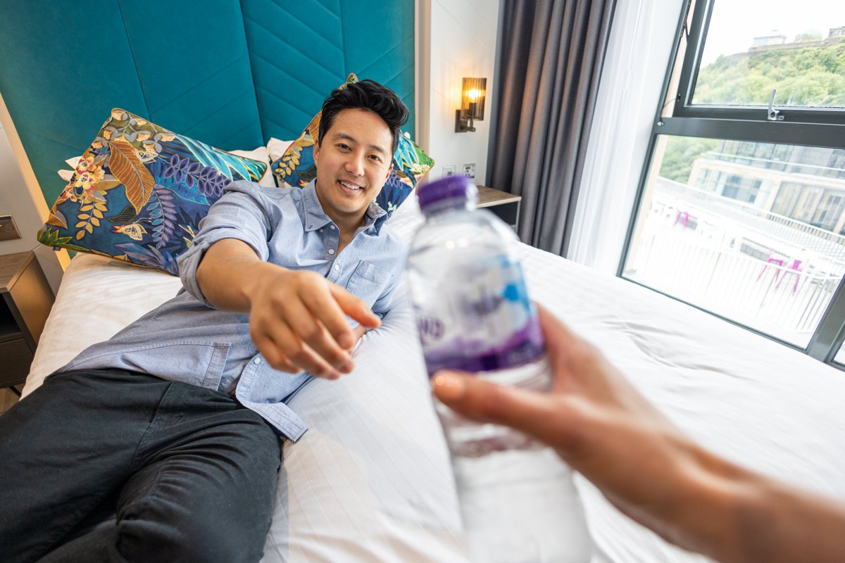 😎Check in... Chill out...

This isn’t just a stay—it’s your city base, your comfort zone, your ‘ahh, this is nice’ moment.

#Roomzzz #Aparthotels #CityBreak