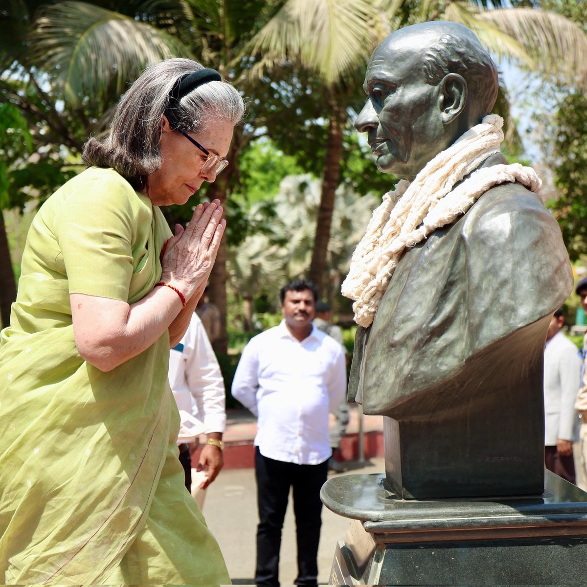 AjayLalluINC's tweet image. सरदार पटेल के कदमों से, नई शुरुवात की ओर...जय सरदार #CWCMeeting