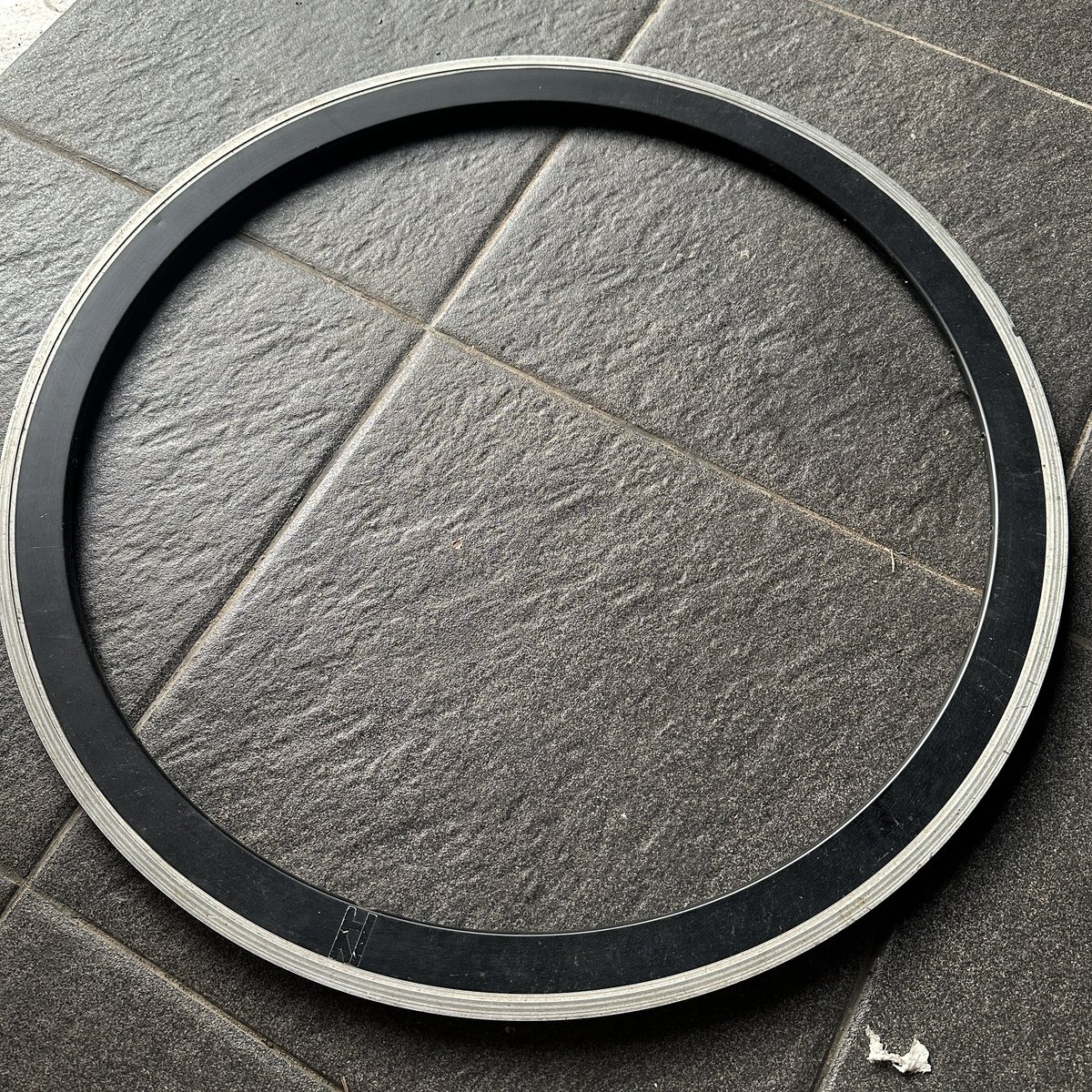 ๐ฆ๐๐ซ๐ฌ๐ ๐ซ๐ข๐๐ฐ๐๐ง tweet media