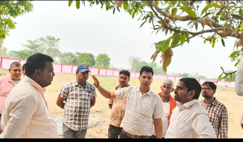 विकास खण्ड लोटन के ग्राम पंचायत महथावल में निर्माणाधीन खेल मैदान/ मिनी स्टेडियम कार्य का निरीक्षण करते हुए सम्बन्धित को निर्धारित मानक एवं गुणवत्तापूर्ण कार्य समय सीमा के अन्तर्गत पूर्ण करने का निर्देश दिया गया l <a href="/dmsid1/">DM Siddharthnagar</a> <a href="/mgnrega_up/">MGNREGA UP</a> <a href="/UpRuralDev/">ग्राम्य विकास विभाग, उत्तर प्रदेश</a> <a href="/ChiefSecyUP/">S.P. Goyal, Chief Secretary, GoUP</a> <a href="/CMOfficeUP/">CM Office, GoUP</a>