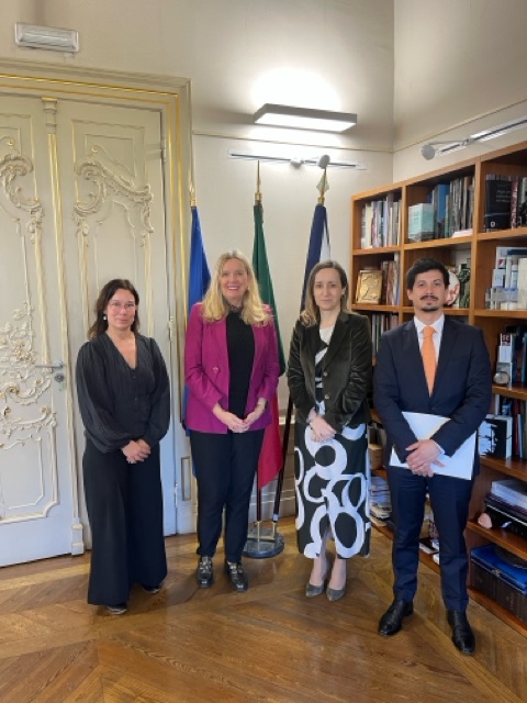 É um privilégio reunir com a Presidente do <a href="/camoes_ip/">Camões.IP</a>, em Lisboa, Florbela Paraiba e aprofundar o conhecimento  do importante e relevante trabalho desta instituição.