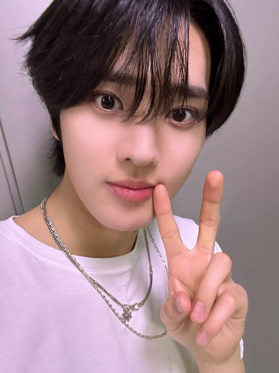TPST__official's tweet photo. [📸TEMPIC]

25.04.08 #더쇼

🖤오늘의 템페스트🤍

#TEMPEST #템페스트
#한빈 #형섭 #혁 #은찬 #LEW #태래
#RE_Full_of_Youth #Unfreeze 
#TPST_Unfreeze 
#THESHOW https://t.co/7Y4gGqEUoH