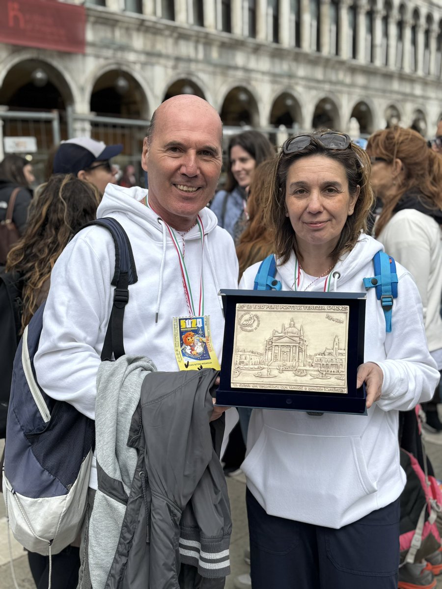 Dipartimento di Scienze Chimiche - UniPD (@discunipd) on Twitter photo Domenica insieme al #dsmn di @cafoscari abbiamo partecipato alla marcia <a href="/suezoperiponti/">Su e Zo per i Ponti</a>, esplorando con studenti e studentesse il legame tra arte,restauro e chimica… e abbiamo vinto il Premio ESU Venezia come 1° gruppo più numeroso 🏆
#PLSChimica #discunipd Domenica insieme al #dsmn di @cafoscari abbiamo partecipato alla marcia <a href="/suezoperiponti/">Su e Zo per i Ponti</a>, esplorando con studenti e studentesse il legame tra arte,restauro e chimica… e abbiamo vinto il Premio ESU Venezia come 1° gruppo più numeroso 🏆
#PLSChimica #discunipd
