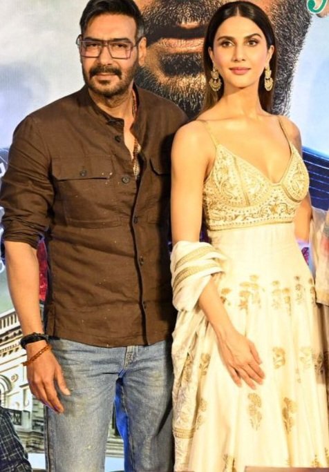 MogaliReports's tweet photo. Ajay Devgan and Vaani Kapoor at the launch of #Raid2

#VaaniKapoor #AjayDevgn #raid2teaser #vaanikapoor #AjayDevgan #Raid2Trailer https://t.co/wegGs5Aosd