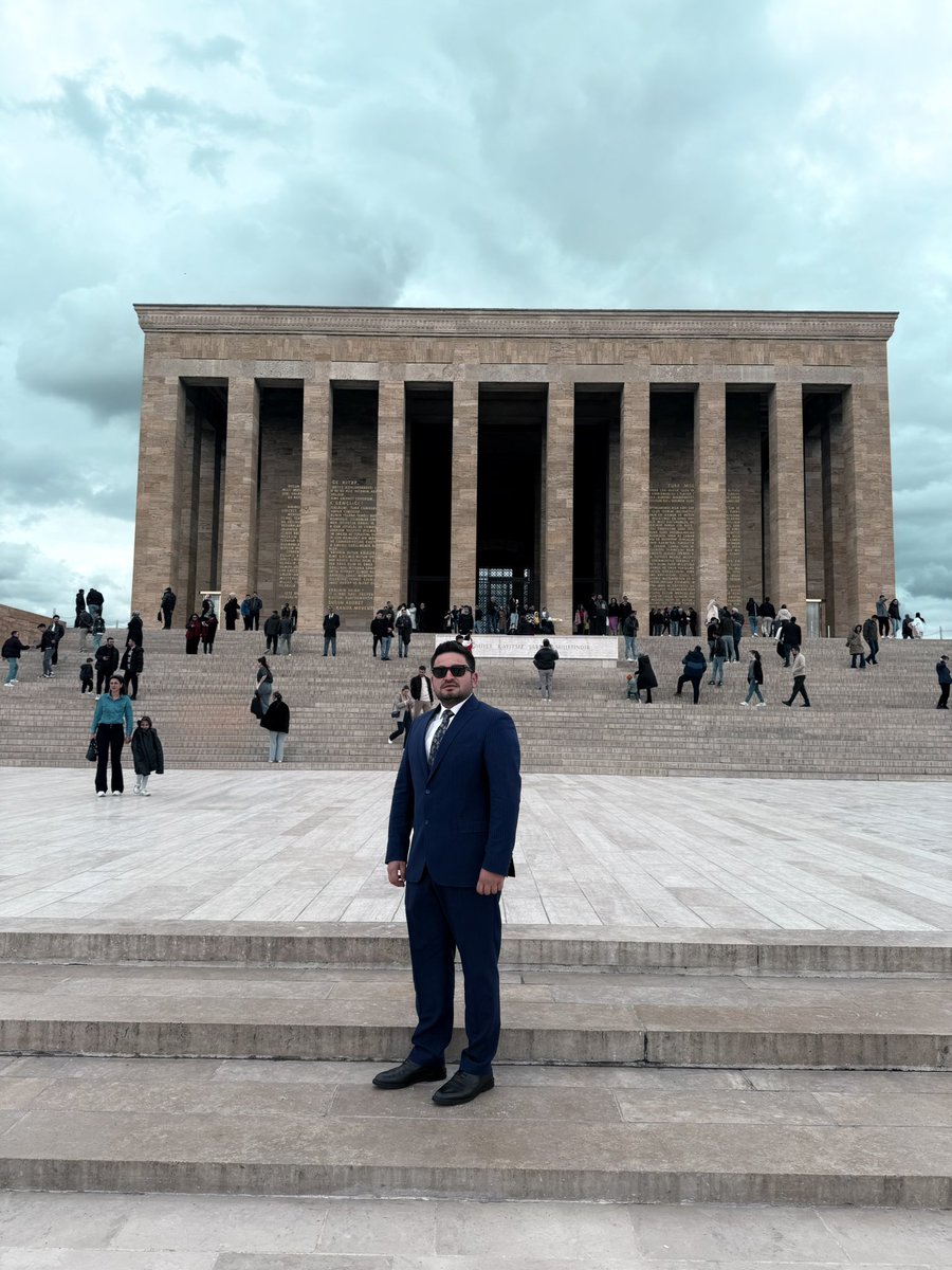 Beni görmek demek mutlaka yüzümü görmek değildir. Benim fikirlerimi, benim duygularımı anlıyorsanız ve hissediyorsanız bu kafidir.”
Anıtkabir’deyiz… Fikirlerinin izindeyiz Ata’m.
#herseycokguezelolacak