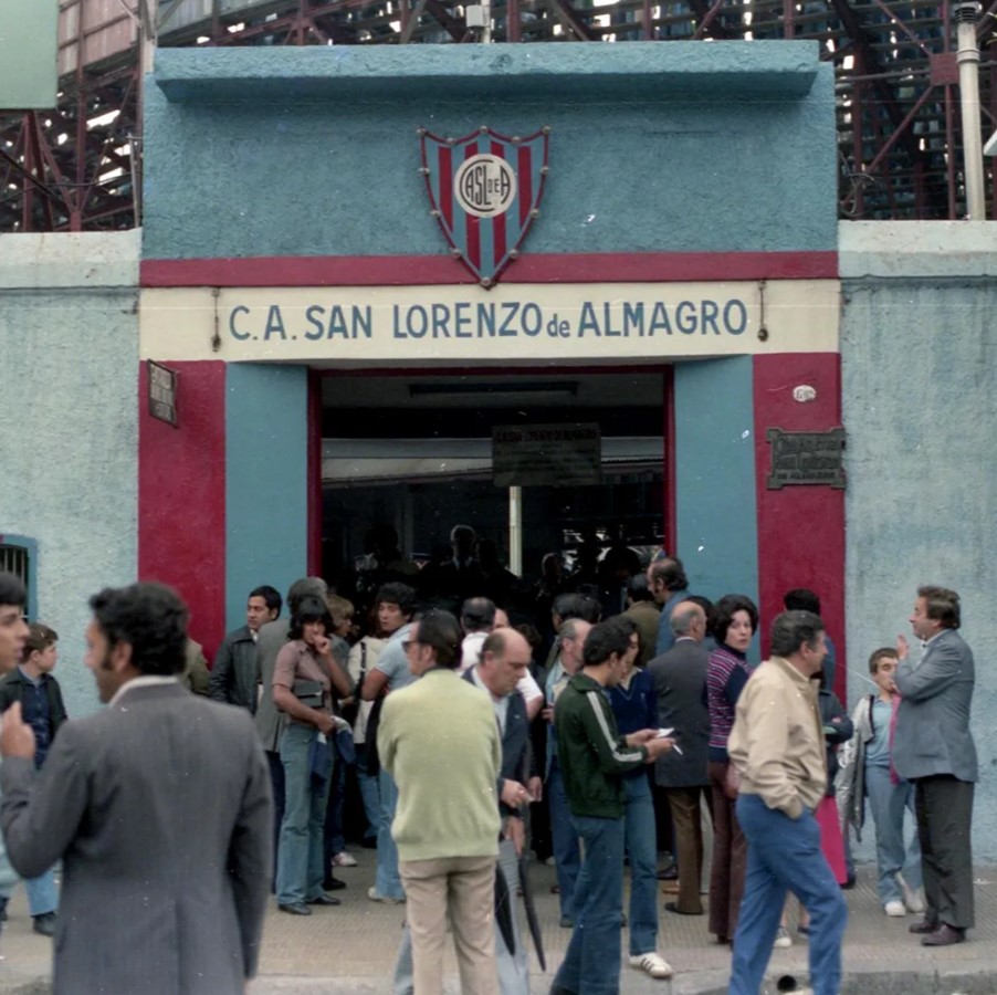 The old Estadio Gasómetro, 1979.

Former home of San Lorenzo de Almagro.

🧵/