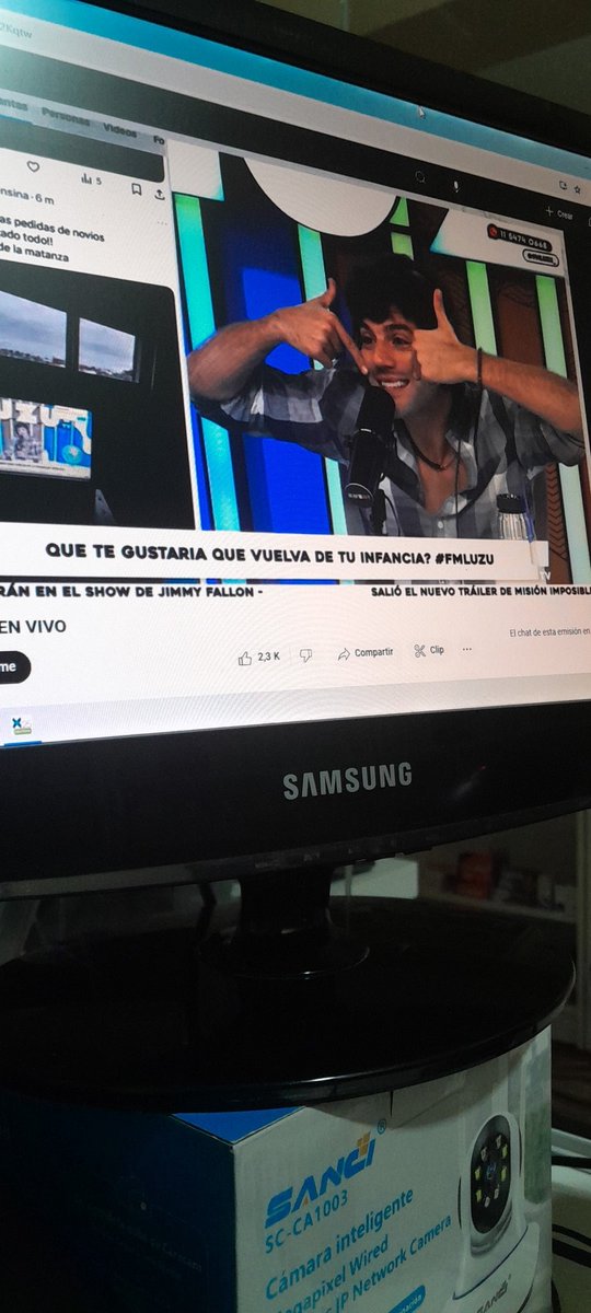 valefascio's tweet photo. Viendo a cris, mientras reniego con mis jefas en el trabajo, levantame la mañana #FMLuzu https://t.co/EOqisBcOFi
