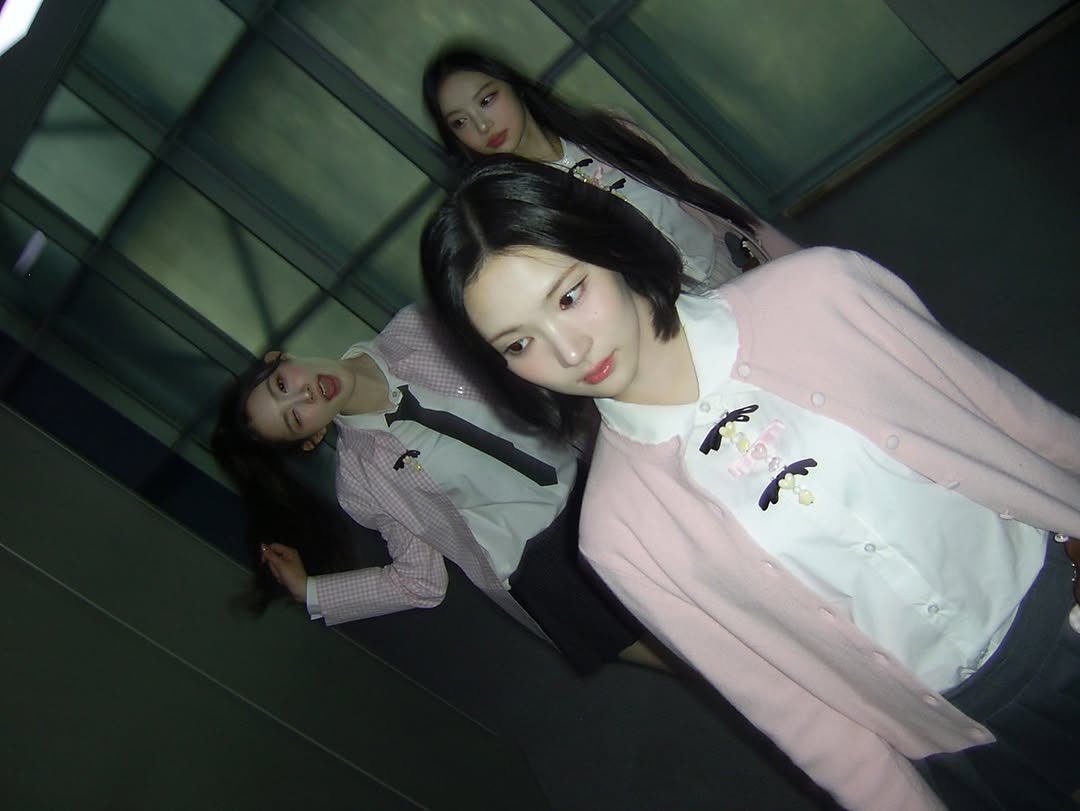 2heartsoffcl's tweet photo. VISUAL LINE OF HEARTS2HEARTS https://t.co/xregguceGB
