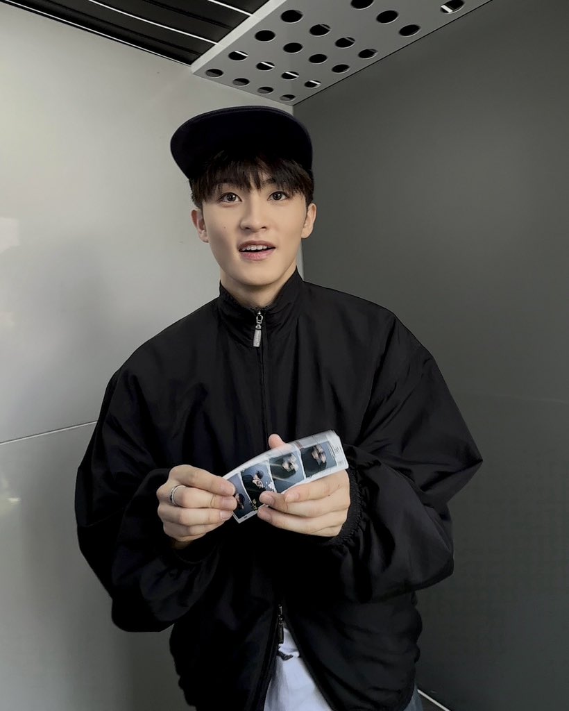 i love you to infinity and beyond, my Immanuel. ❤︎