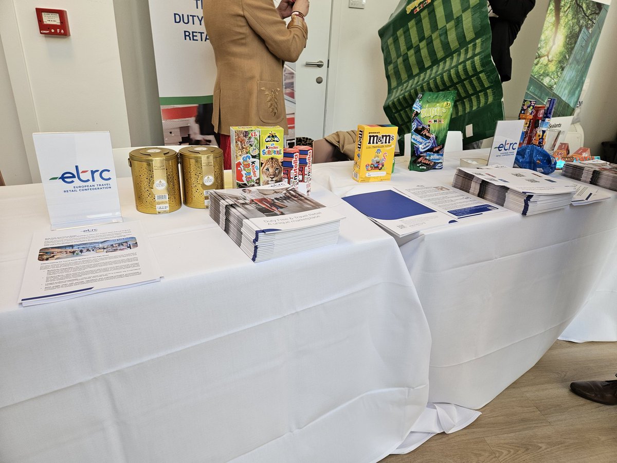caroline_bialek's tweet photo. 📢 LIVE from the Digital Consumer Information Alliance Exhibition!
Policymakers play a crucial role in shaping the future of #DigitalLabels. How can regulations support innovation while ensuring transparency & consumer trust? Let’s discuss! 🏛️💡#YesWeScan @FoodDrinkEU https://t.co/oVZZt4uMcH