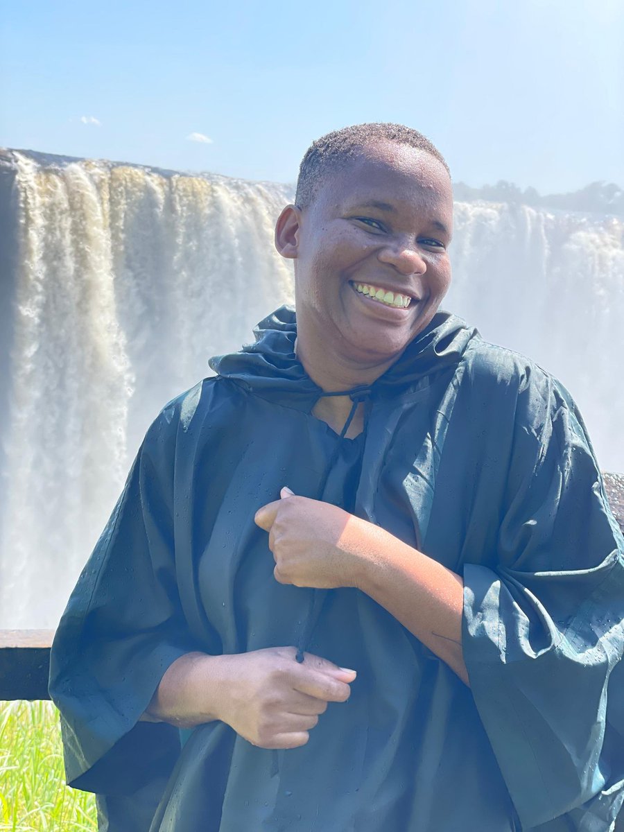 mpho_onalenna's tweet photo. Victoria falls Zambia 😍❤️ https://t.co/ElifdOZxbF