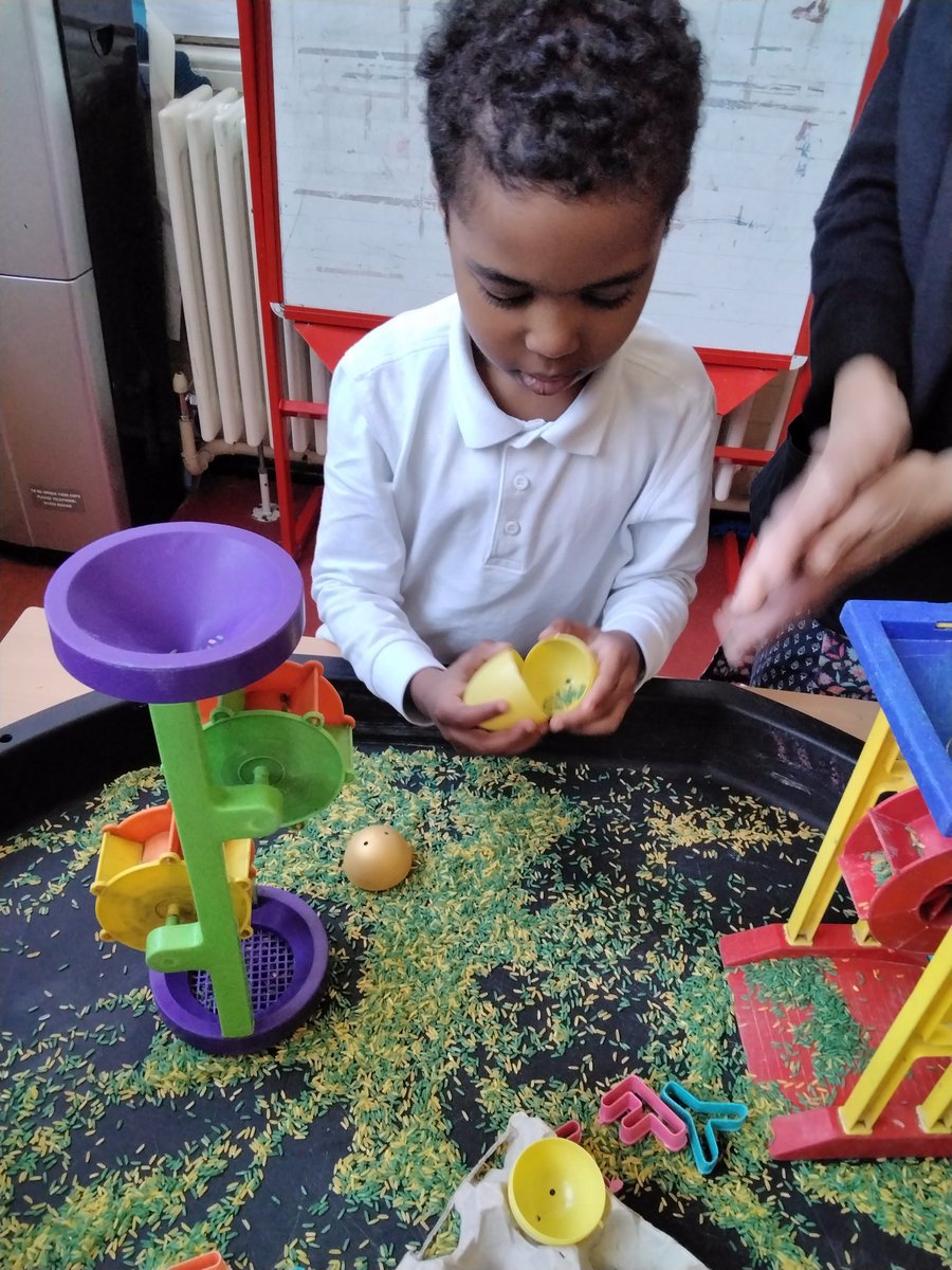 LeighPrimary's tweet photo. The children in the Nest have been very busy making Egg shakers using colourful rice.
#aricle29 #Nest #EasterTheme #spring2025 #sensoryplay #eggs #shakers #rice #lifelonglearners https://t.co/TYxue7YgEF
